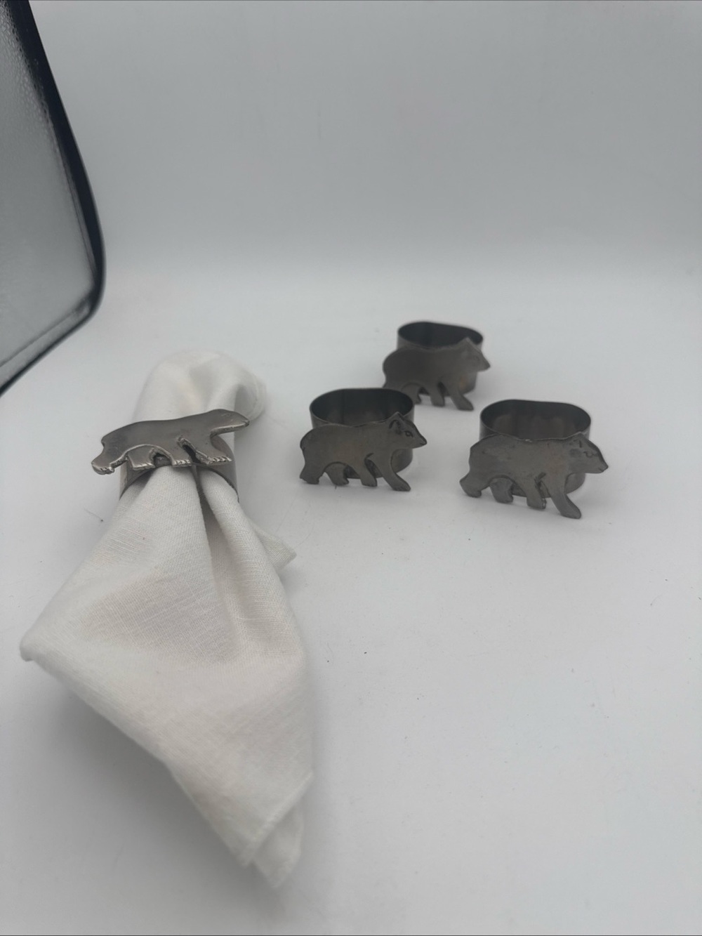 Set of 4 Silver tone Metal Bear Napkins Rings holder cabin Cottage rustic